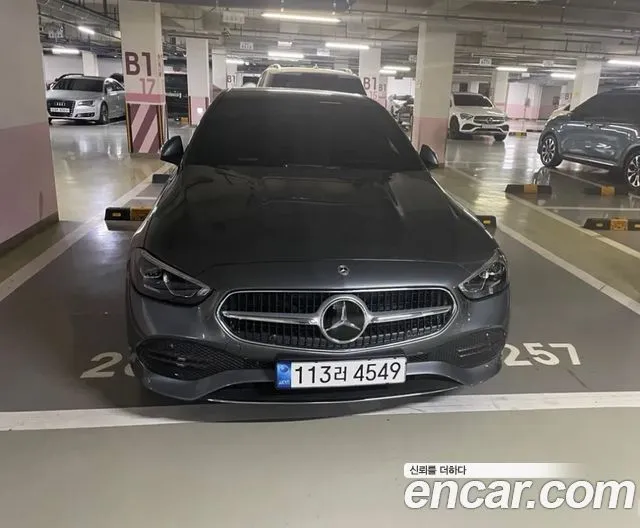 Mercedes-Benz C-Class C200 4MATIC Avantgarde