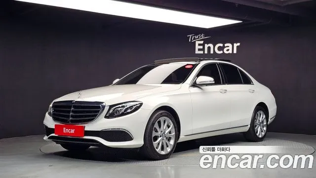 Mercedes-Benz E-Class E300 4MATIC Exclusive