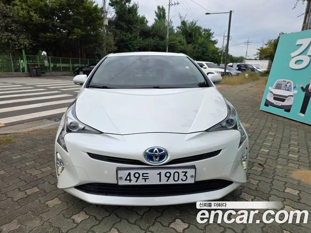Toyota Prius 1.8 E