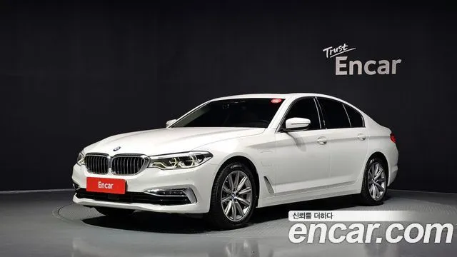 BMW 5-Series 530e Luxury