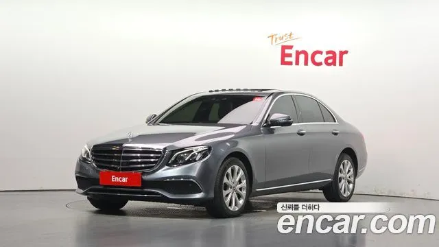 Mercedes-Benz E-Class E300 4MATIC Exclusive