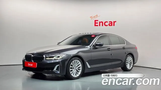 BMW 5-Series 520i Luxury