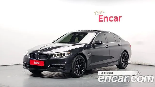 BMW 5-Series 528i Luxury