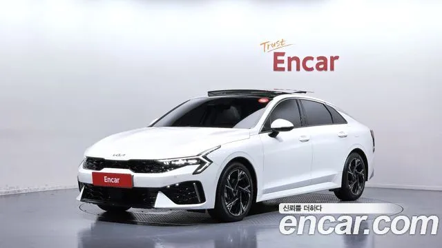 Kia K5 Signature
