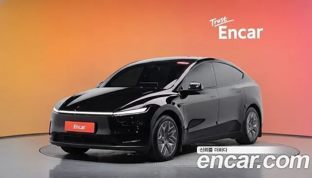 Tesla Model Y L Long Range AWD