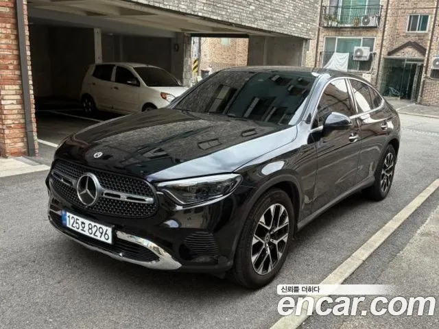 Mercedes-Benz GLC-Class GLC300 4MATIC Avnatgarde Coupe