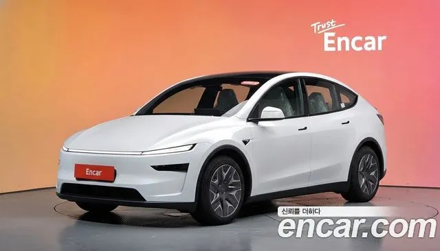 Tesla Model Y L Long Range AWD