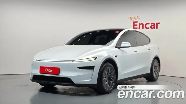 Tesla Model Y L Long Range AWD