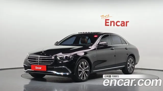 Mercedes-Benz E-Class E300e 4MATIC Exclusive