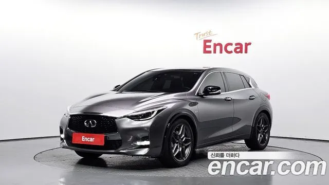Infiniti Q30 2.0 Premium