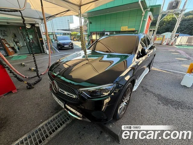 Mercedes-Benz GLC-Class GLC300 4MATIC Avnatgarde Coupe