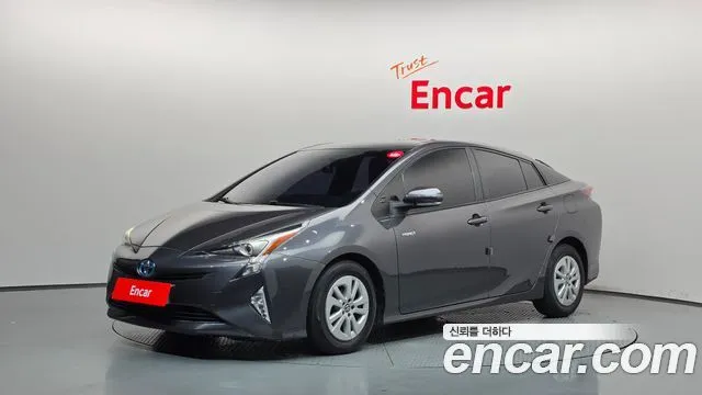 Toyota Prius 1.8 E