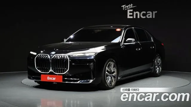 BMW i7 xDrive 60 Design Pure
