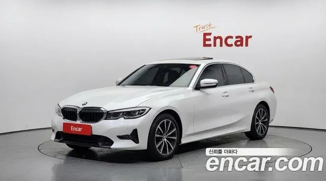 BMW 3-Series 320i