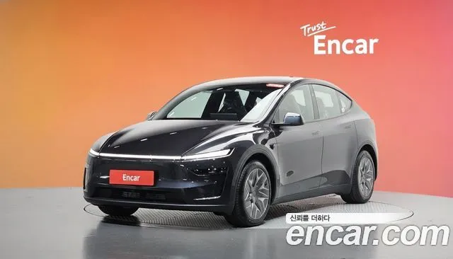 Tesla Model Y L Long Range AWD
