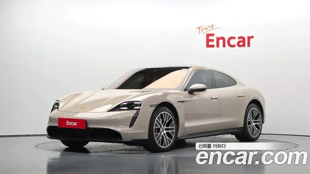 Porsche Taycan 4S