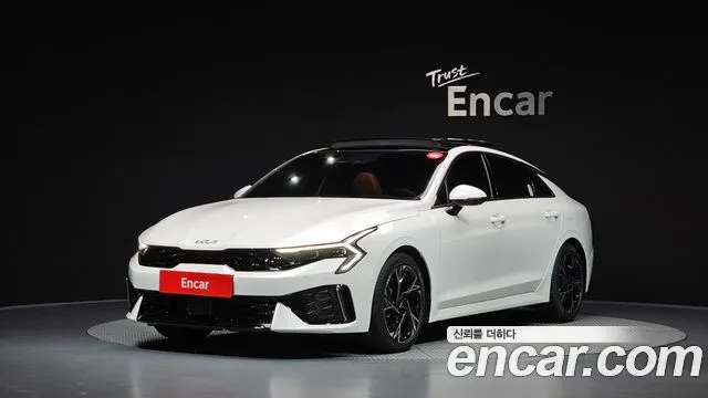 Kia K5 Signature