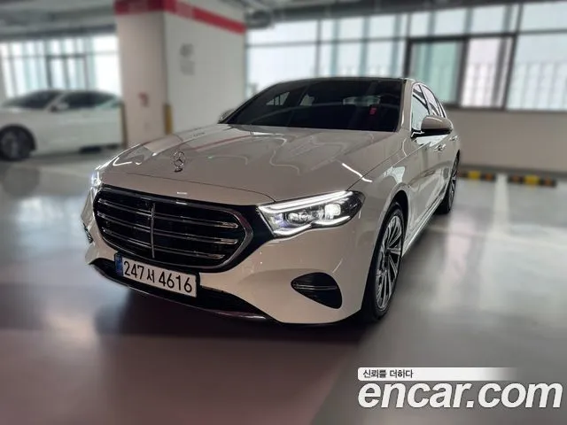 Mercedes-Benz E-Class E300 4MATIC Exclusive