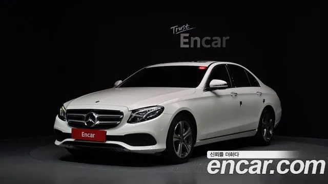 Mercedes-Benz E-Class E300 4MATIC Avnatgarde