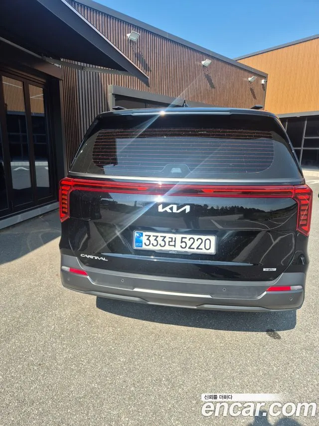 Kia Canival HEV 9seater Gravity