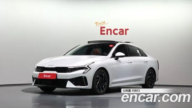 Kia K5 Signature