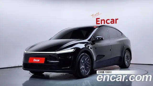 Tesla Model Y L Long Range AWD