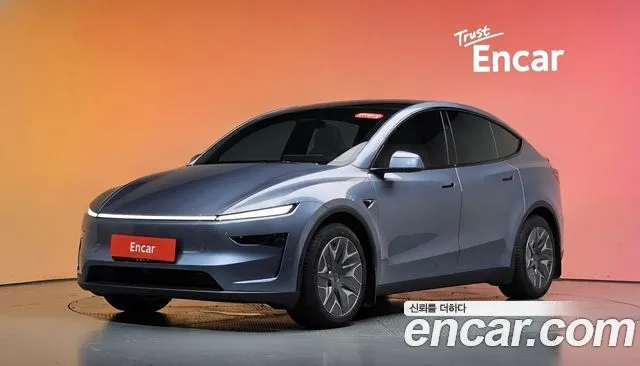 Tesla Model Y L Long Range AWD
