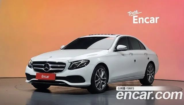Mercedes-Benz E-Class E300 4MATIC Avnatgarde