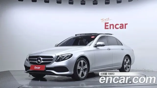 Mercedes-Benz E-Class E300 4MATIC Avnatgarde