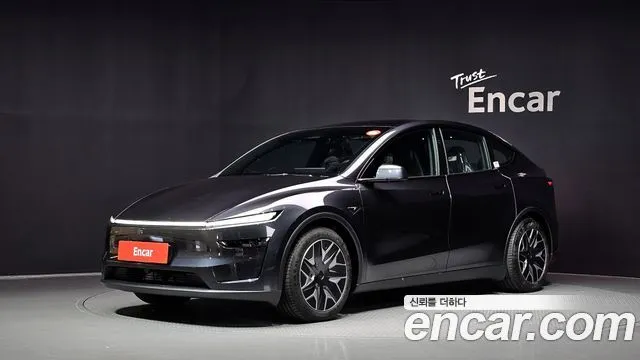Tesla Model Y L Long Range AWD