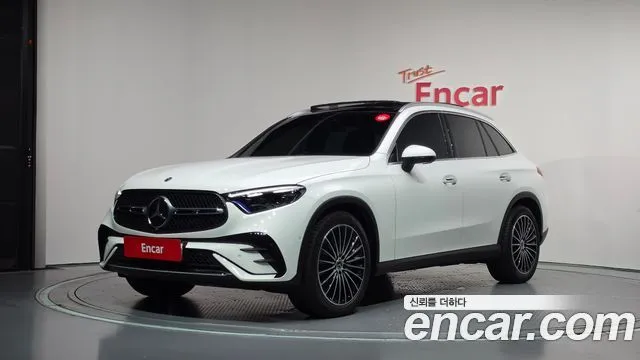 Mercedes-Benz GLC-Class GLC300 4MATIC AMG Line