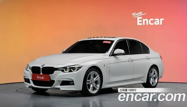 BMW 3-Series 330i M Sport Shadow