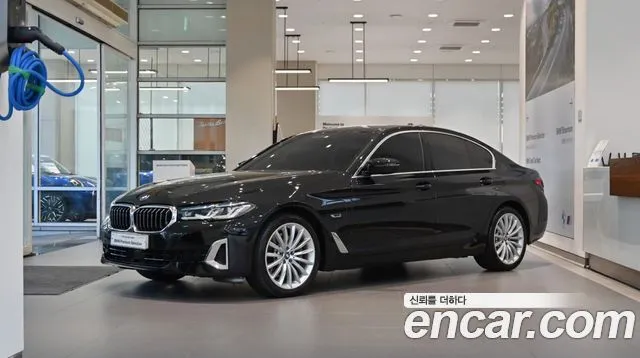 BMW 5-Series 530e Luxury
