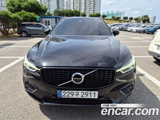 Volvo XC60 T8 R-Design