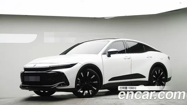 Toyota Crown 2.4 4WD Dual Boost HYbrid