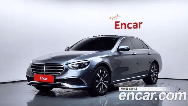 Mercedes-Benz E-Class E300e 4MATIC Exclusive