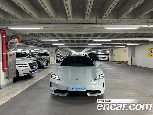 Porsche Taycan 4S