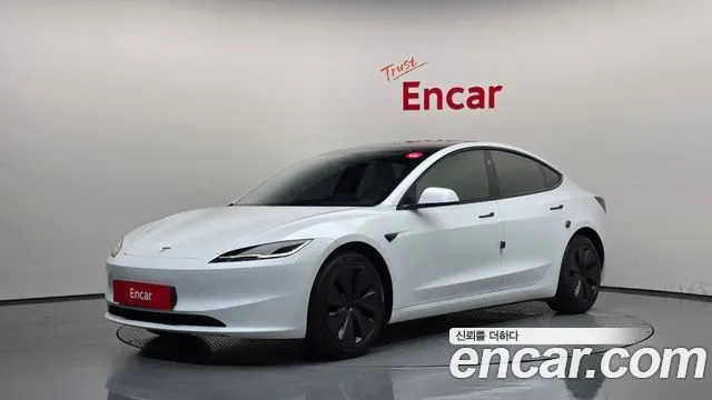 Tesla Model 3 RWD