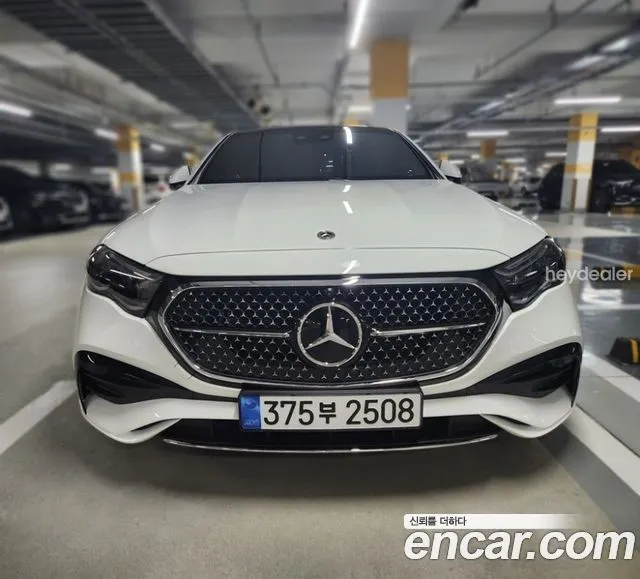 Mercedes-Benz E-Class E300 4MATIC AMG Line
