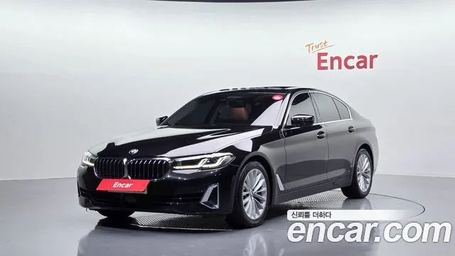 BMW 5-Series 520i Luxury