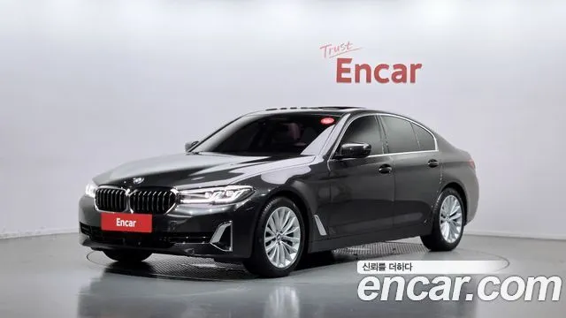 BMW 5-Series 520i Luxury