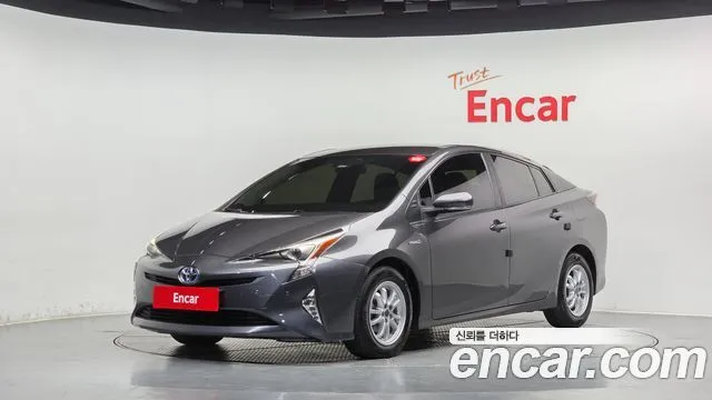 Toyota Prius 1.8 E