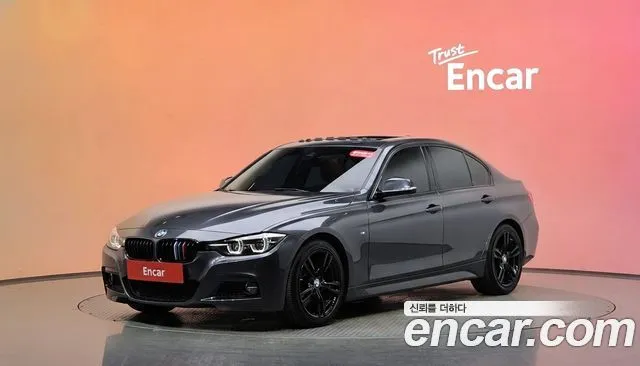 BMW 3-Series 330i M Sport Shadow