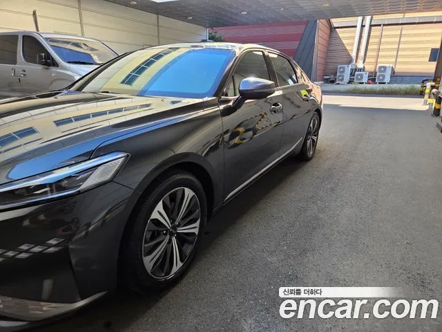 Kia K8 Signature