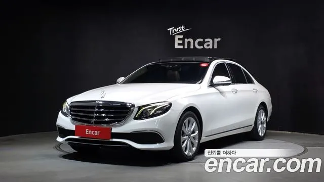 Mercedes-Benz E-Class E300 4MATIC Exclusive