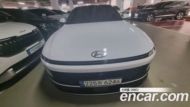 Hyundai Grandeur Calligraphy