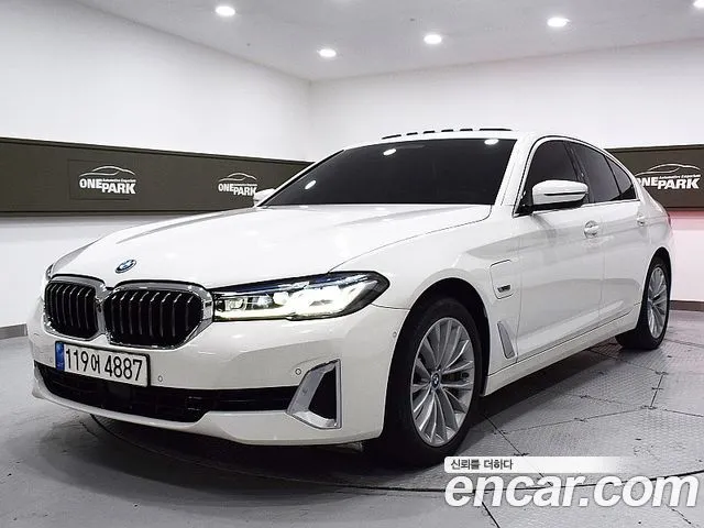 BMW 5-Series 530e Luxury