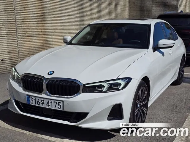 BMW 3-Series 320i