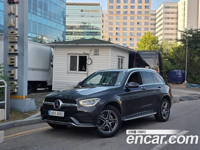 Mercedes-Benz GLC-Class GLC300e 4MATIC