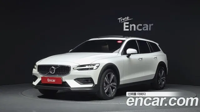 Volvo V60 T5 Pro AWD